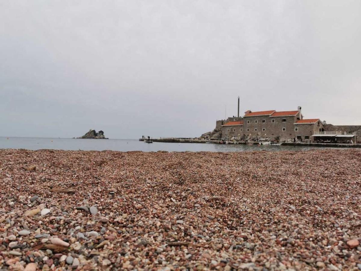 Guest House Medin Petrovac Exteriör bild