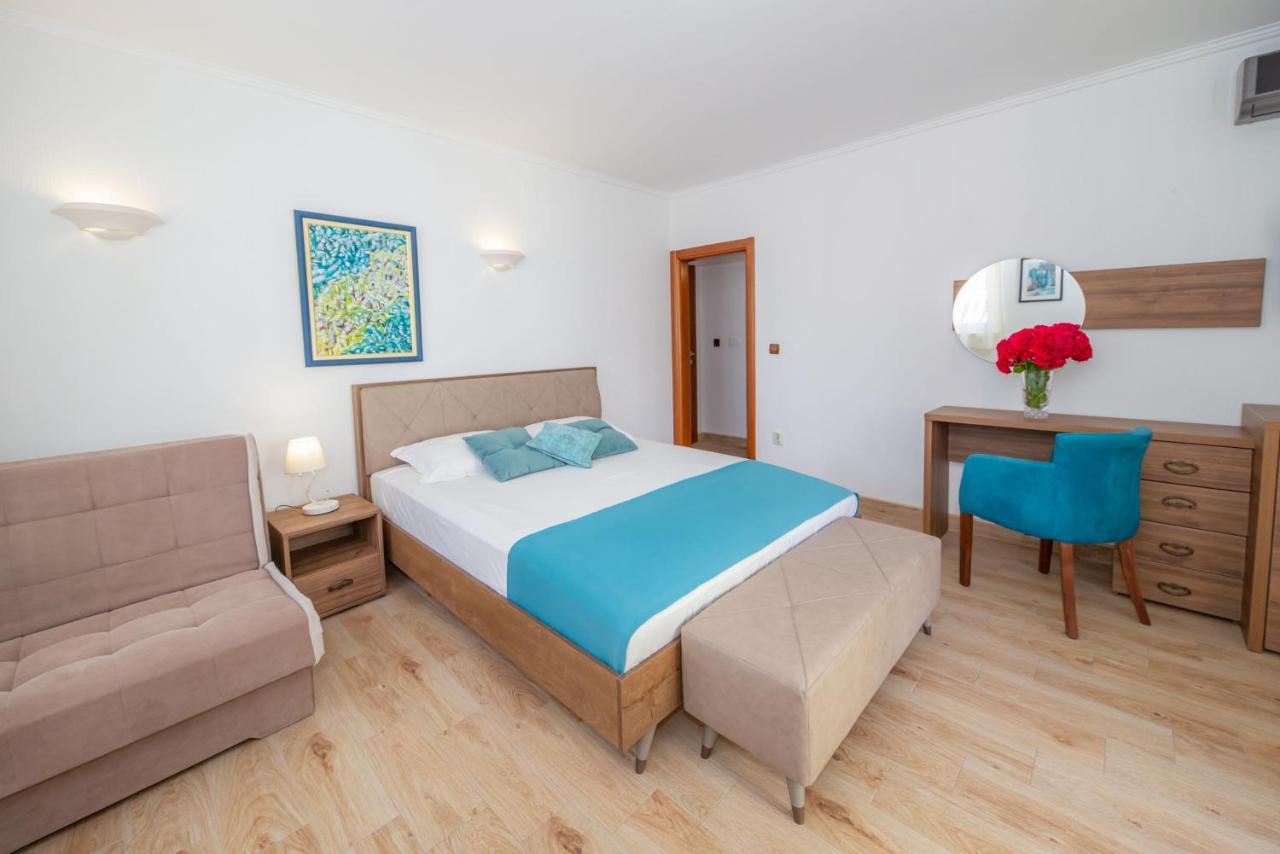 Guest House Medin Petrovac Exteriör bild
