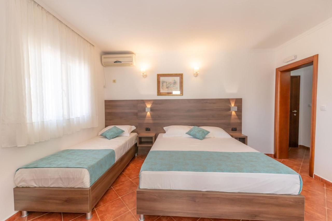 Guest House Medin Petrovac Exteriör bild