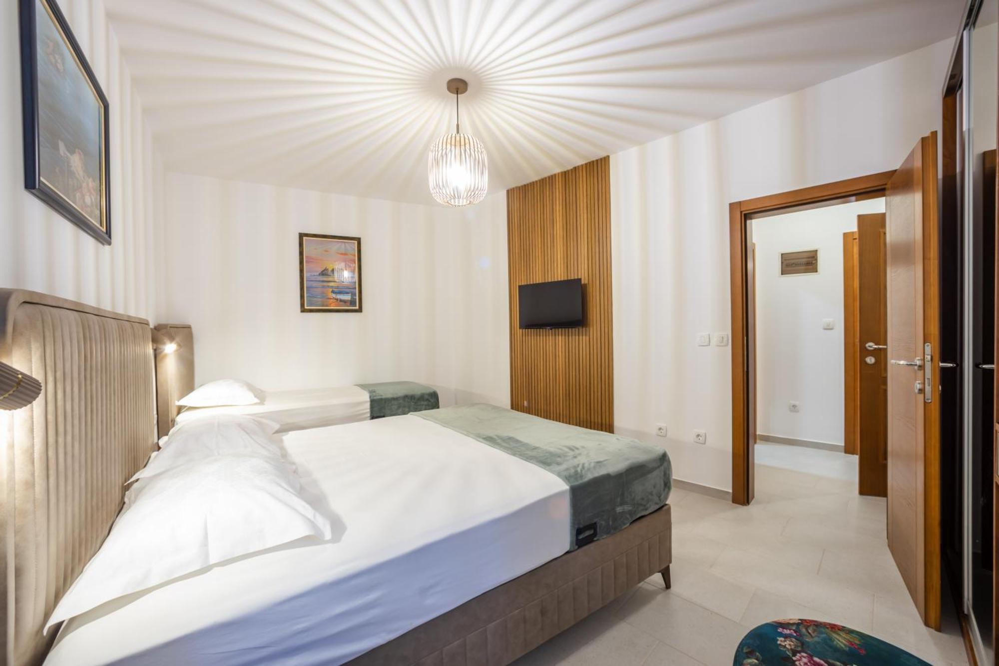 Guest House Medin Petrovac Exteriör bild